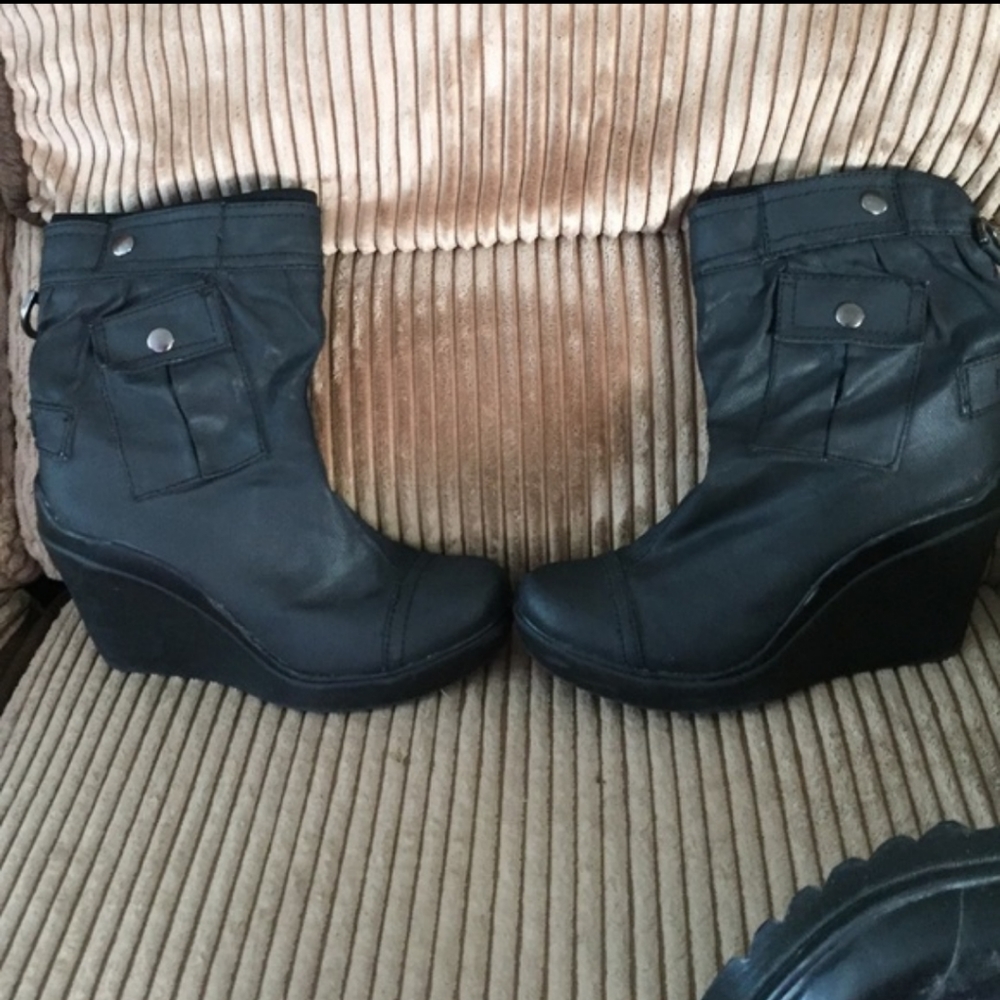 DKNY rain wedge boots